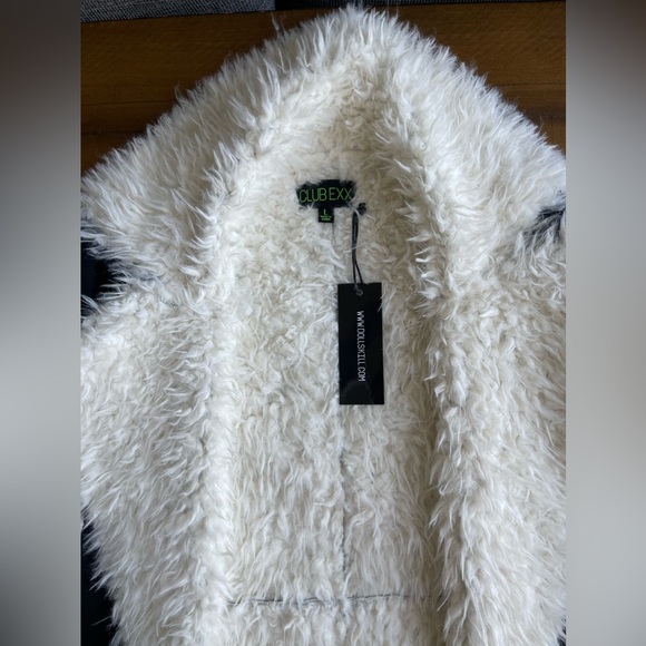 MYRIAD MEMORIES FAUX FUR COAT - Picture 11 of 11